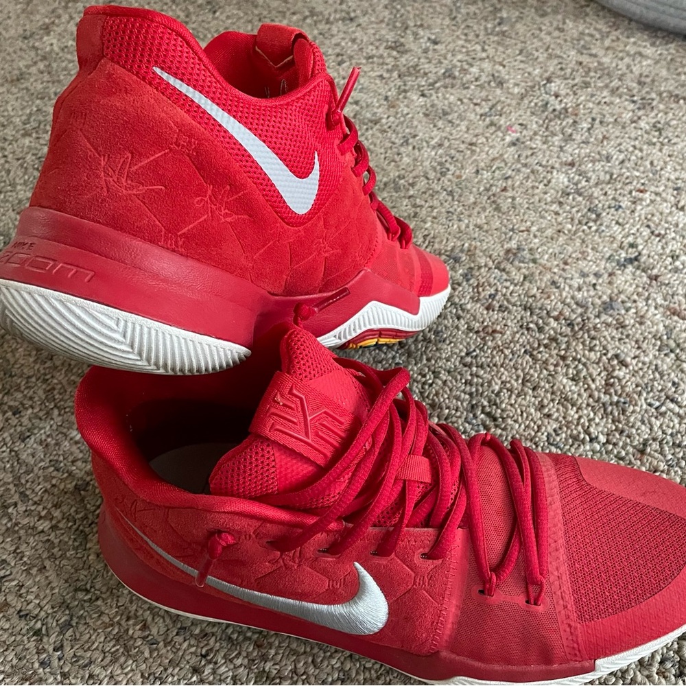 Nike ‘Red Suede’ Kyrie 3’s Sz 11